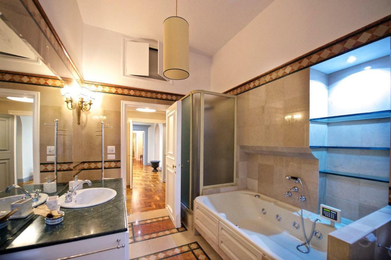 Carducci Luxury Apartment Roma Esterno foto