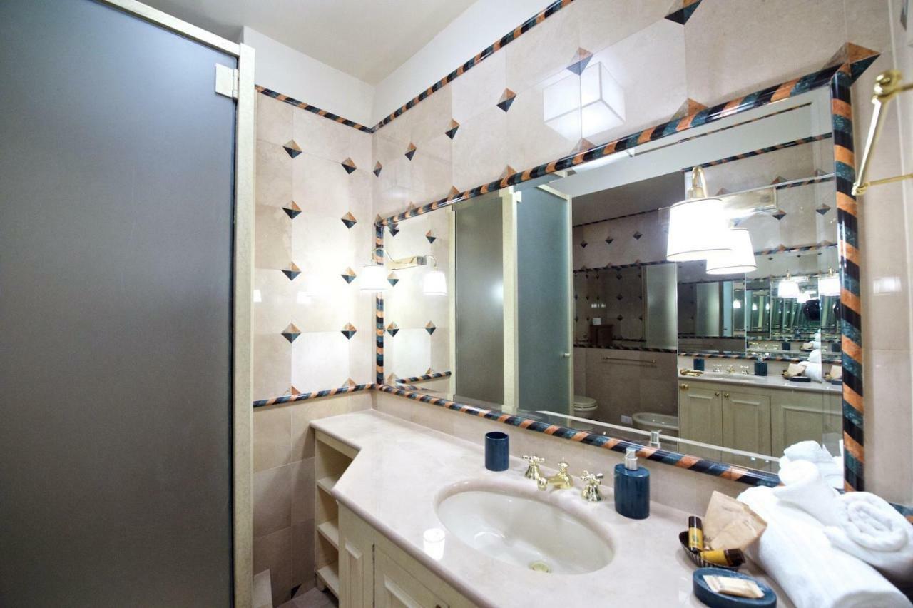Carducci Luxury Apartment Roma Esterno foto