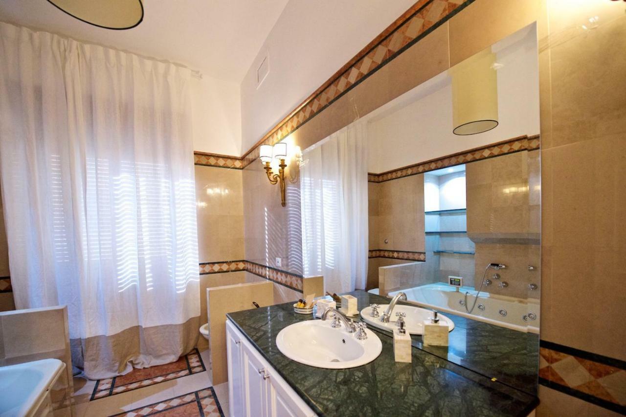Carducci Luxury Apartment Roma Esterno foto
