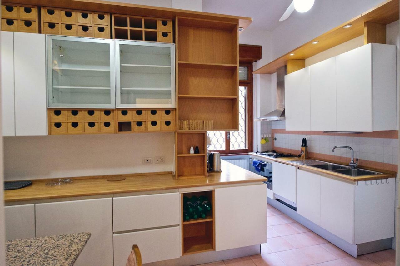 Carducci Luxury Apartment Roma Esterno foto